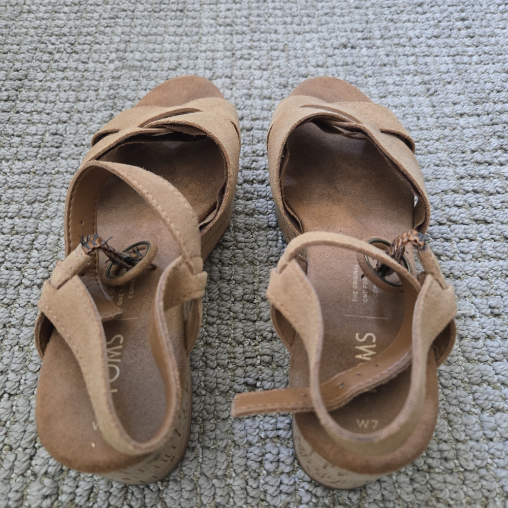 Toms Tan Suede Wedge Shoes with Cork Heel - Picture 7 of 12